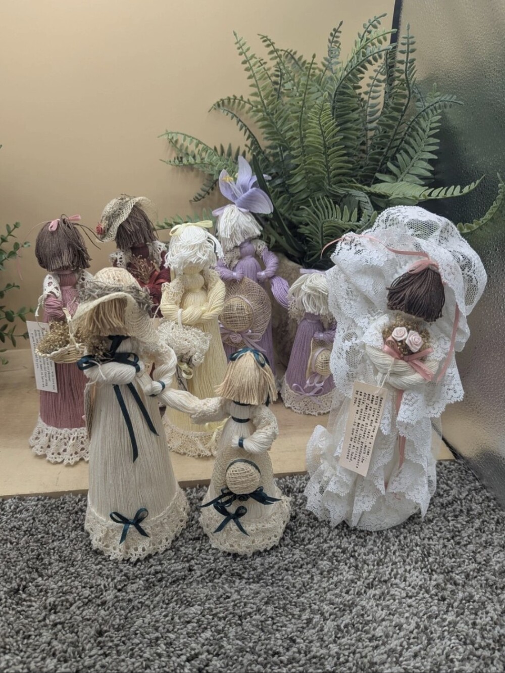 Rags 'N Dolls Vintage 1991 Hand Made Yarn Lace Figures With Original Tags